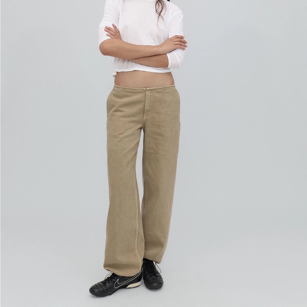 Still here sport Jean 25 pear